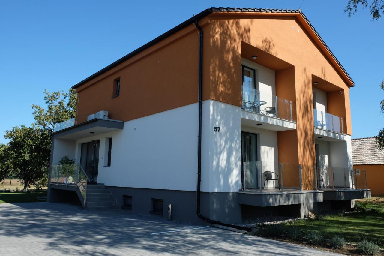 Penzion Pod Brezami** Nitra Exterior photo