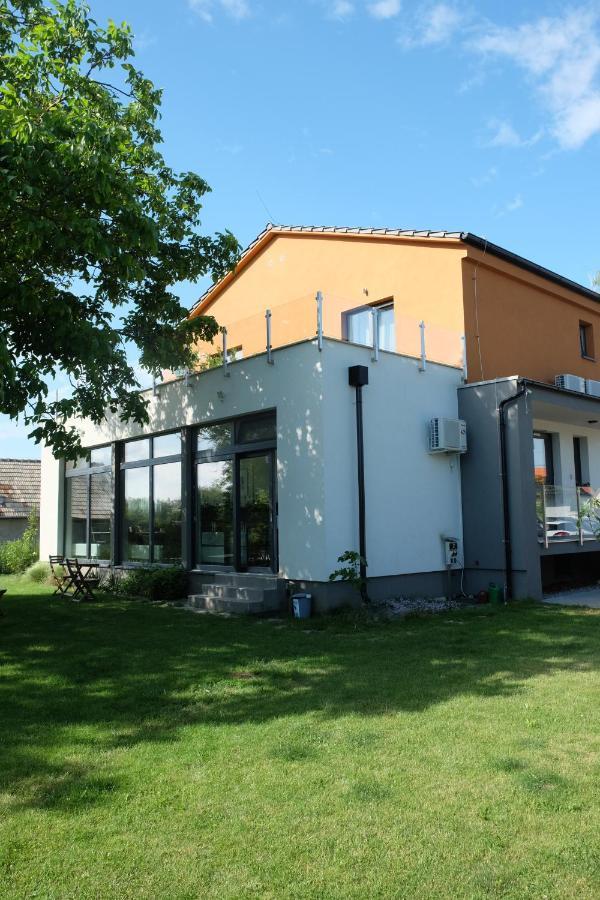 Penzion Pod Brezami** Nitra Exterior photo