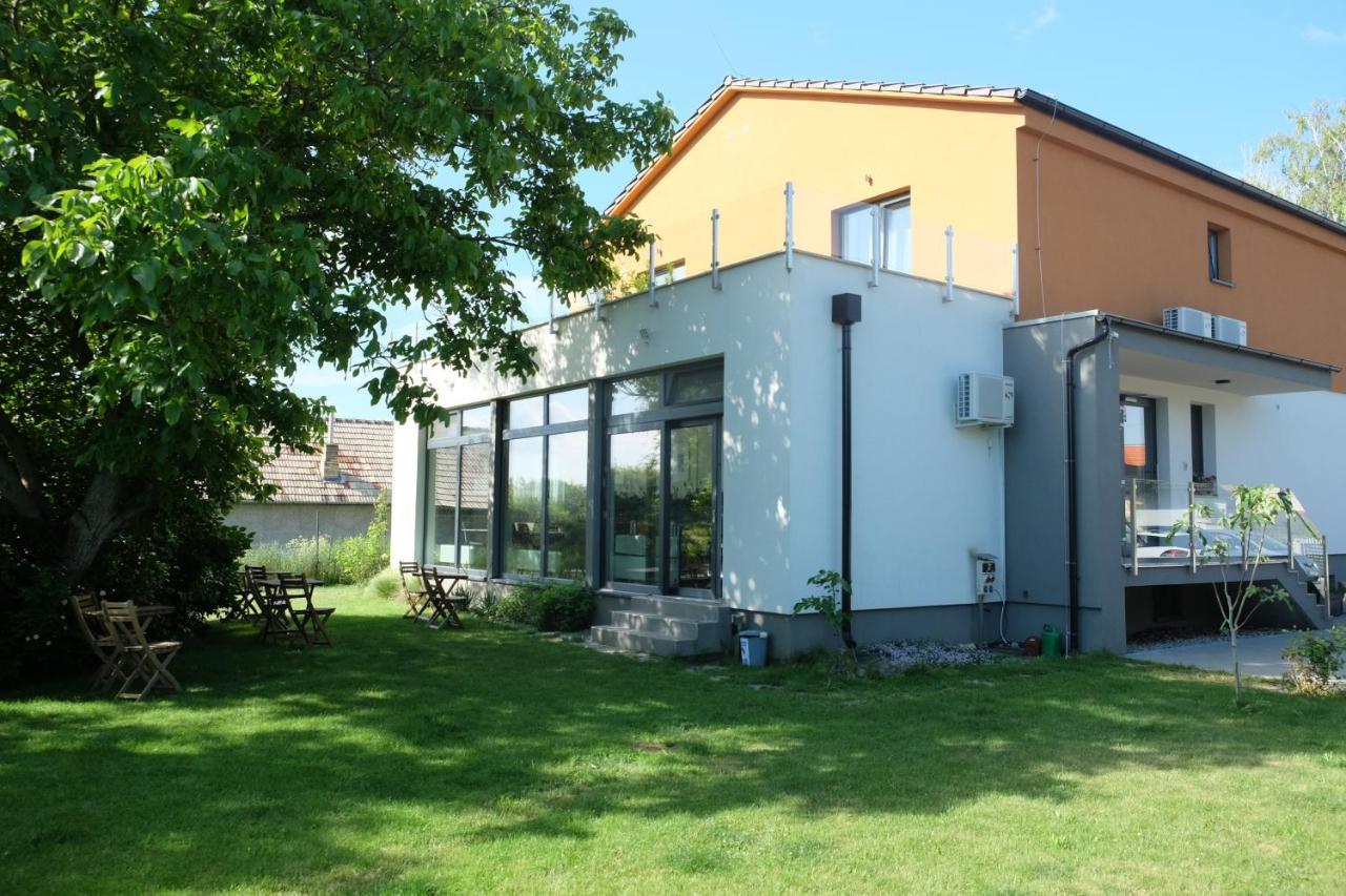 Penzion Pod Brezami** Nitra Exterior photo
