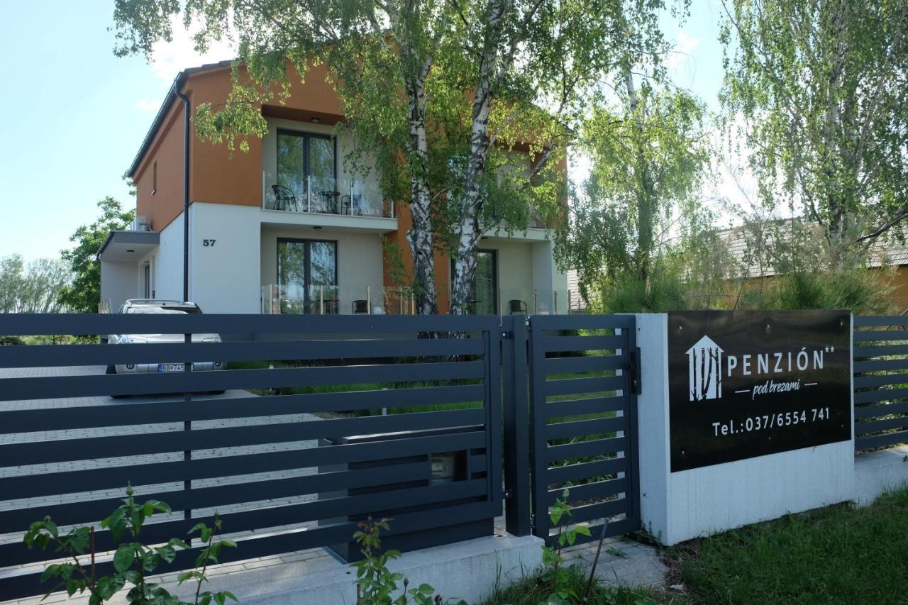 Penzion Pod Brezami** Nitra Exterior photo